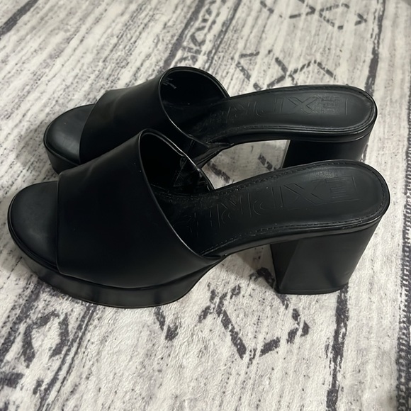 Express - Picture 2 of 6